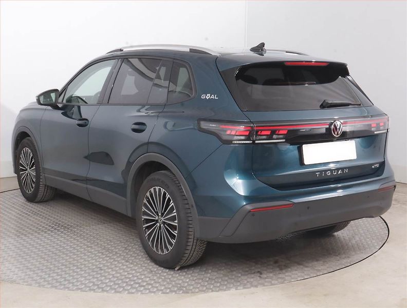 Volkswagen Tiguan (2025) Life 1.5 eTSI - fotka 4 z 16