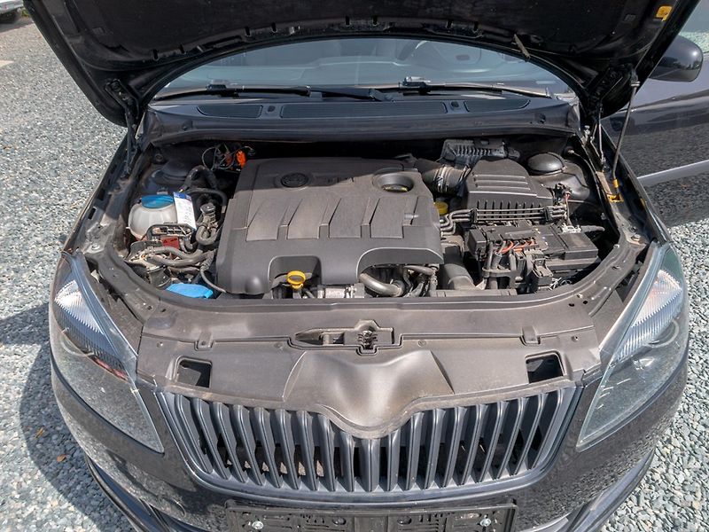 Škoda Roomster (2014) 1.6TDI NOIRE – BLACK - fotka 38 z 43
