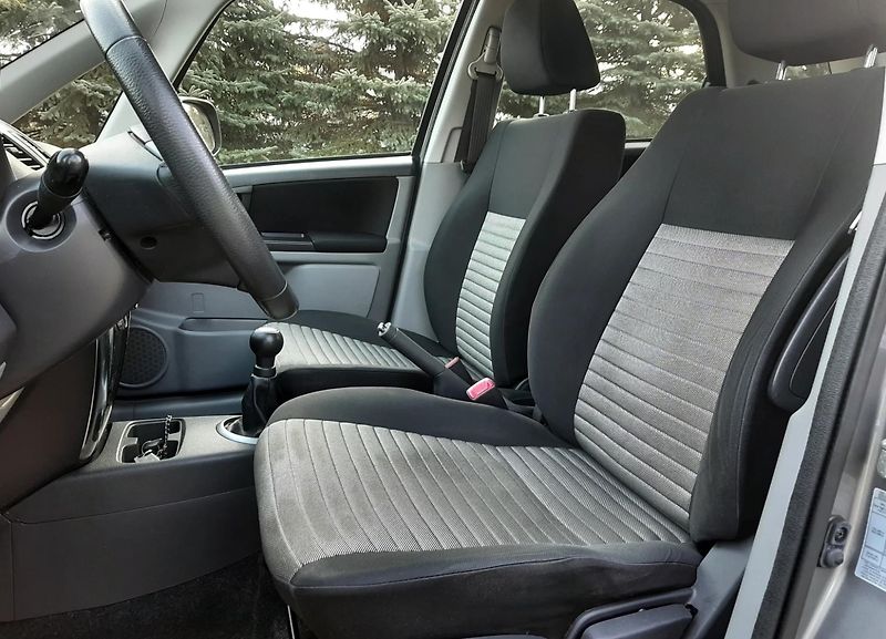 Suzuki SX4 (2010) Suzuki SX4, 1,6 4x4 r.v. 2010  - fotka 27 z 30