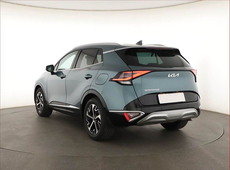 Kia Sportage (2022) 1.6 T-GDI - fotka 4 z 25