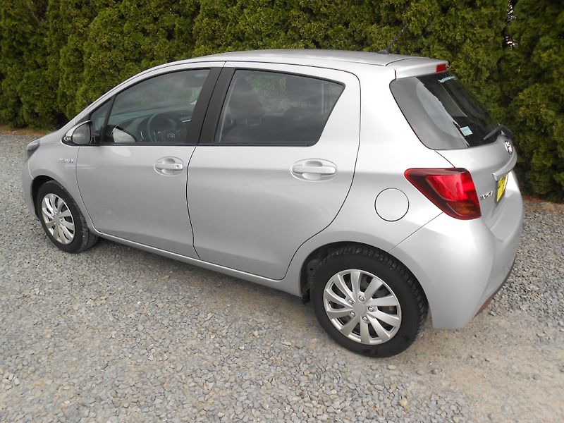 Toyota Yaris 1.5VVTiHybrid,NAVI,KAMERA,AUT - fotka 38 z 39