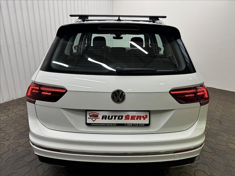 Volkswagen Tiguan Allspace R-LINE 140kW 4M HUD DCC LED - fotka 7 z 52