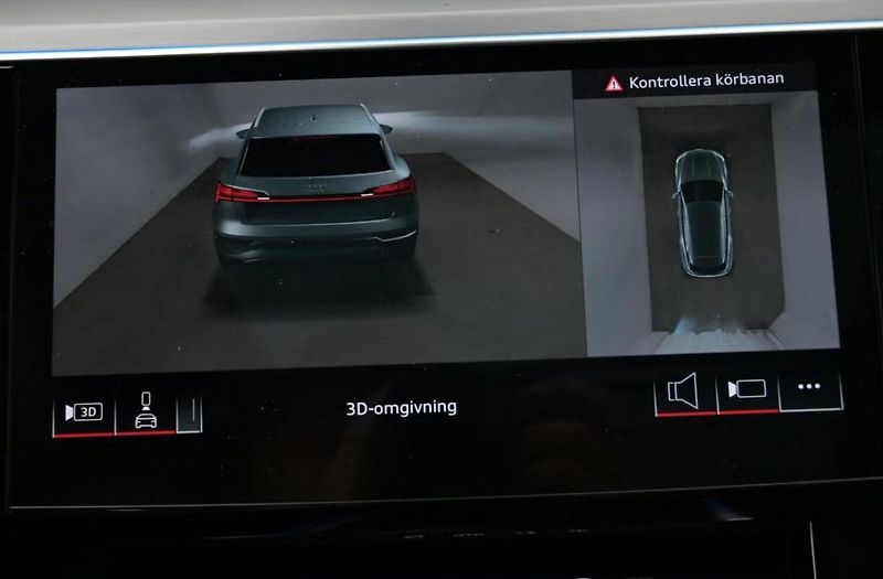 Audi Q8 e-tron 55 Q SoH 92% 360k HuD Pano. - fotka 11 z 25