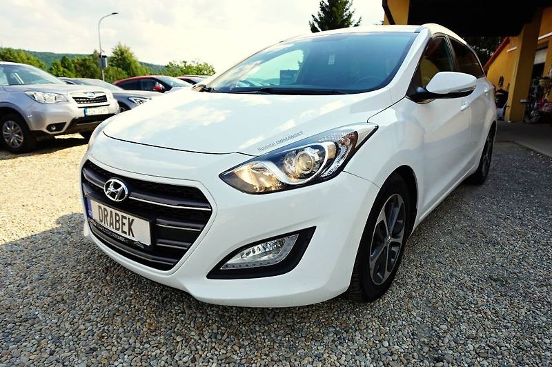 Hyundai i30 (2016) CZECH GO! 1,6 GDI 99 kW - fotka 9 z 44