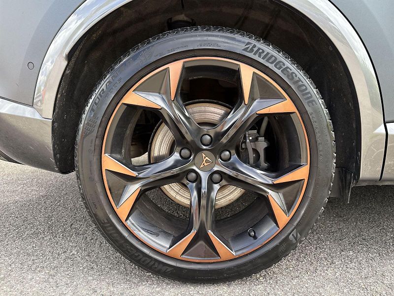 Cupra Formentor (2022) 2.0 TSI DSG VZ 4Drive - fotka 30 z 33