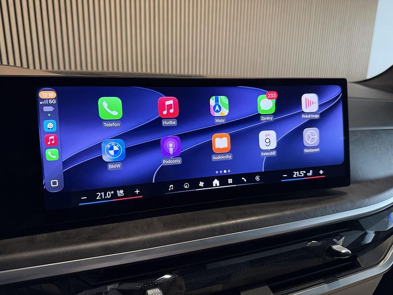 BMW X7 40d M Tažné Masáž Pano Záruka - fotka 42 z 48
