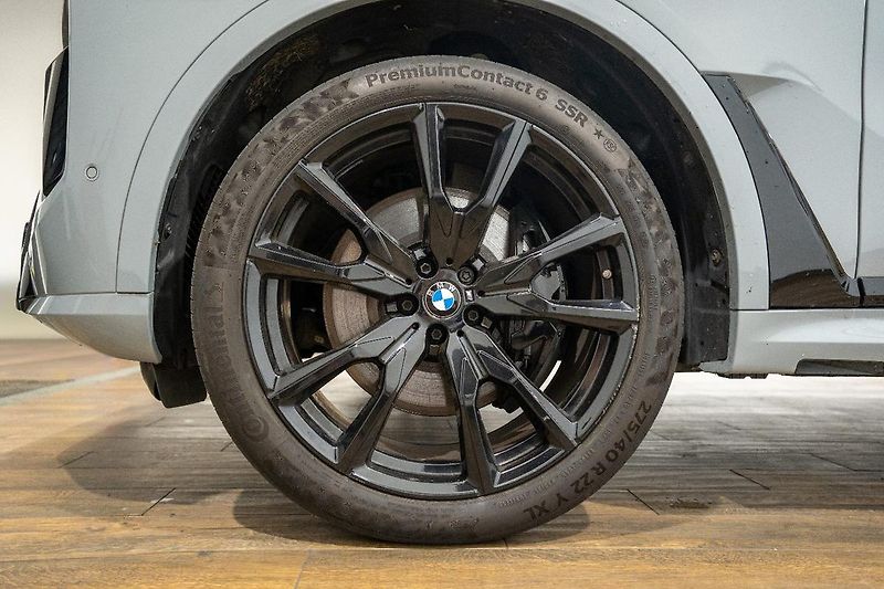 BMW X7 xDrive40i M Sport 280 kW - fotka 45 z 47