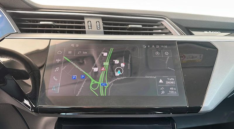 Audi Q8 e-tron 50 Q Kamera Tažné Ambient - fotka 15 z 18