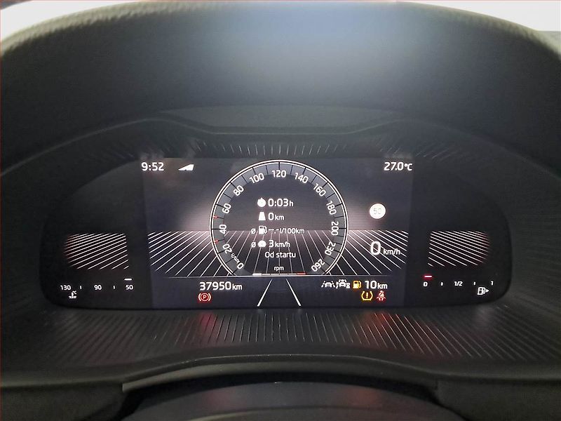 Škoda Kamiq (2024) Drive 1.0 TSI - fotka 11 z 16