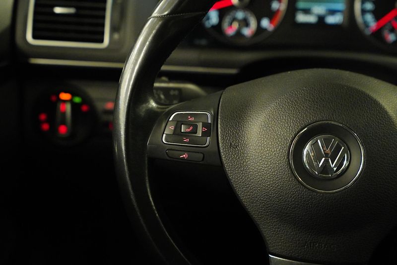 Volkswagen Touran - fotka 16 z 26
