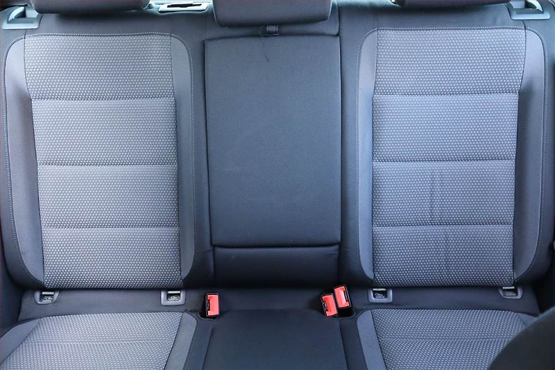 Volkswagen Golf (2009) 2.0 TDI, Serv.kniha, po STK - fotka 10 z 18