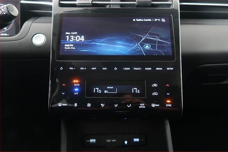 Hyundai Tucson (2024) 1.6 T-GDI 48V MHEV - fotka 12 z 19