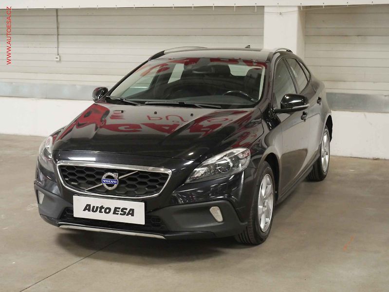 Volvo V40 (2014) 1.6 D2, servis.kniha - fotka 3 z 20