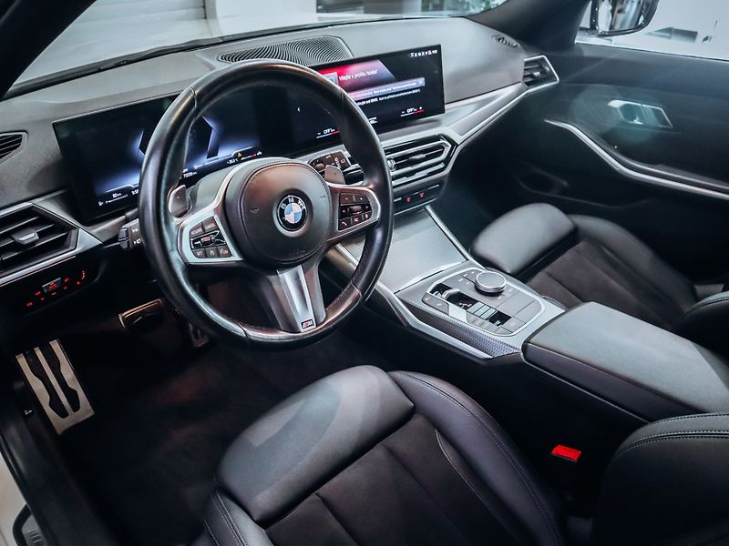 BMW Řada 3 320d xDrive Touring M-Paket - fotka 9 z 29