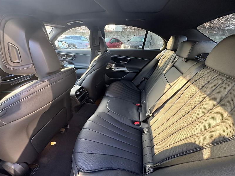 Mercedes-Benz Třídy E (2025) E 450 d 4MATIC - fotka 12 z 25