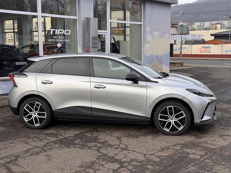 MG MG4 (2025) Electric Exclusive (64 kWh) - fotka 13 z 41