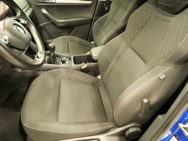 Škoda Karoq (2020) 1.0TSI, ČR, Ambition, LED - fotka 9 z 21