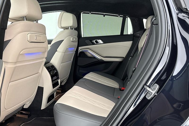 BMW X6 xDrive30d - fotka 32 z 36