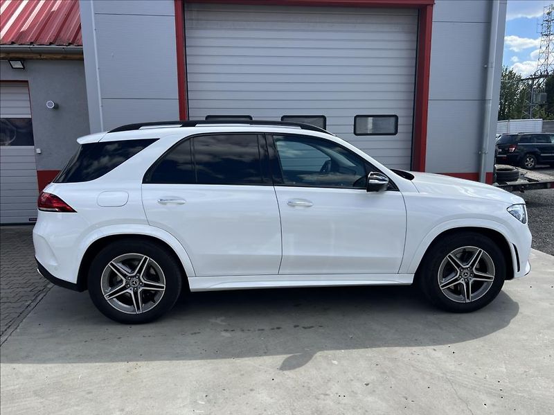 Mercedes-Benz GLE 350De 4MATIC AMG - fotka 6 z 32