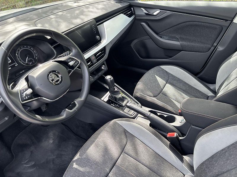 Škoda Kamiq (2021) 1.0 TSI DSG Style - fotka 7 z 31