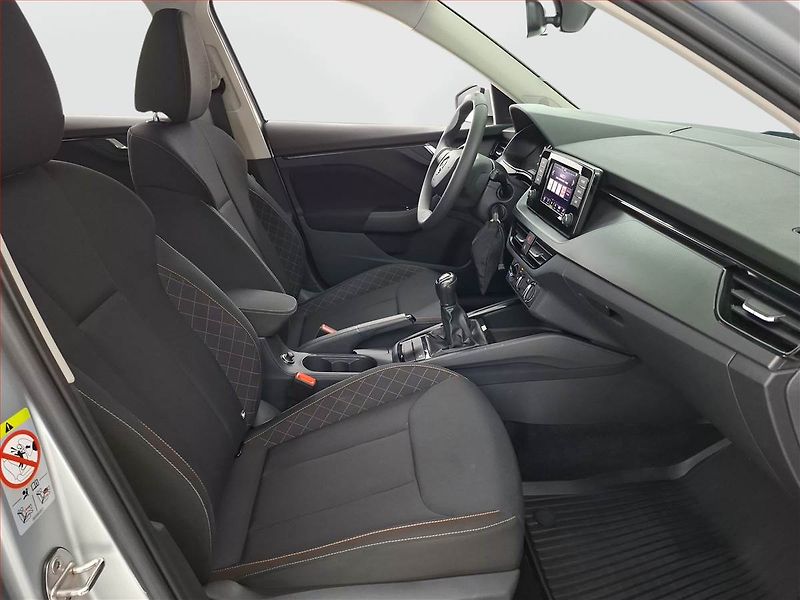 Škoda Kamiq (2022) Ambition 1.0 TSI, ČR,1.maj - fotka 9 z 15