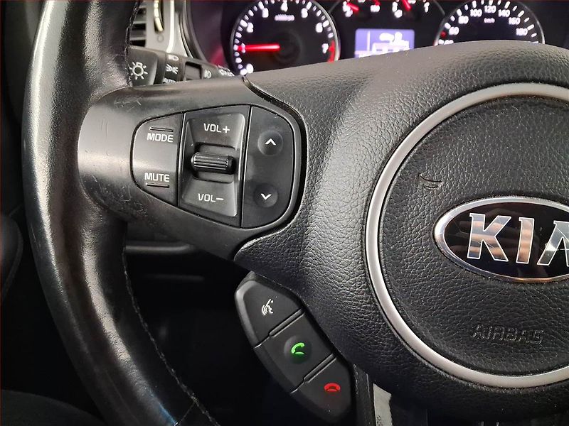 Kia Carens (2016) 1.6 GDI, ČR,1.maj, Serv.kniha - fotka 15 z 18