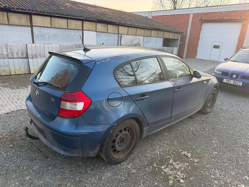 BMW Řada 1 (2004) bez STK  - fotka 2 z 3
