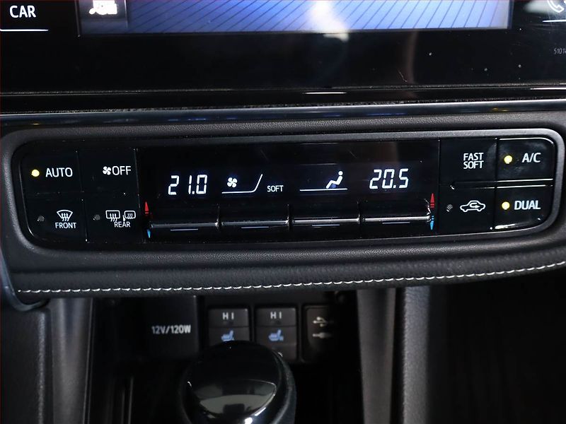 Toyota Corolla (2017) Style 1.6 Valvematic, Automat - fotka 23 z 25