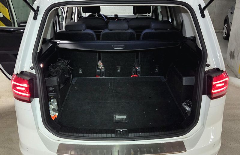 Volkswagen Touran (2017) HighLine - fotka 9 z 11