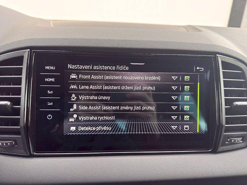 Škoda Karoq (2025) SPORTLINE TSI 1.5/110KW 7AP - fotka 35 z 42