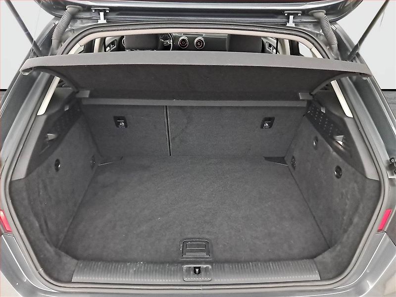 Audi A3 (2015) S-Line 1.6 TDI, Automat - fotka 14 z 20