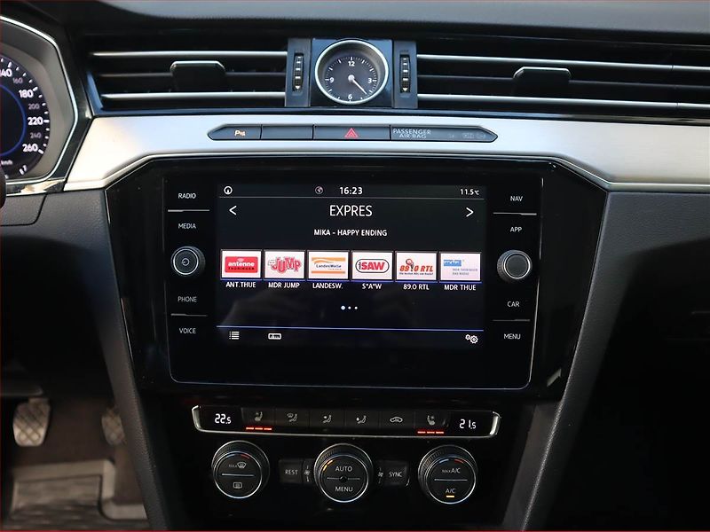 Volkswagen Passat (2017) 2.0 TDI, Kůže, Navi, Tempomat - fotka 12 z 24