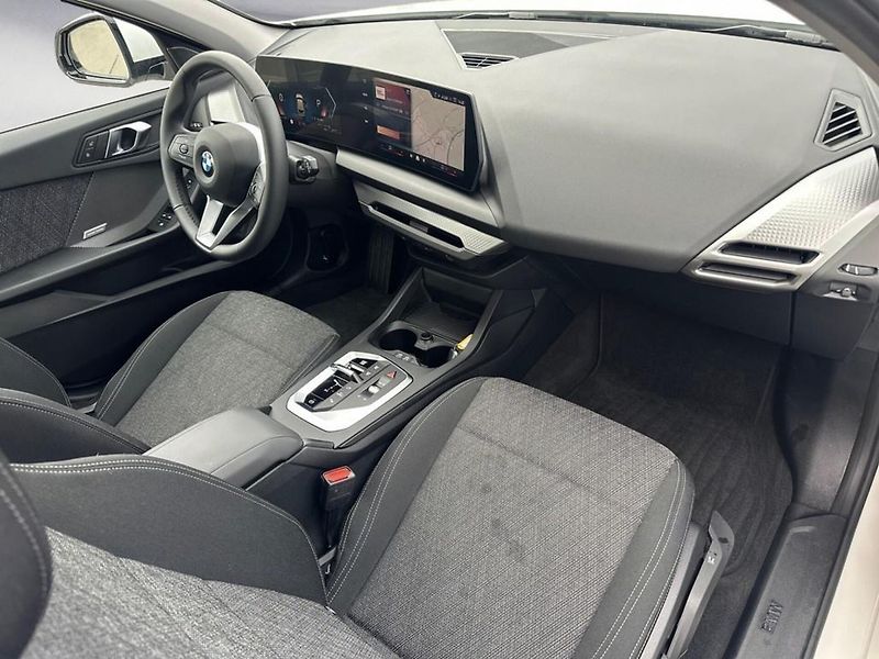 BMW Řada 1 120 M-Sport DrivAsist+ ParkAsi - fotka 9 z 12