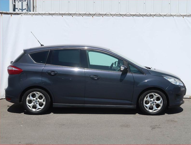 Ford C-MAX (2011) Trend 1.6 TDCi, Serv.kniha - fotka 6 z 18