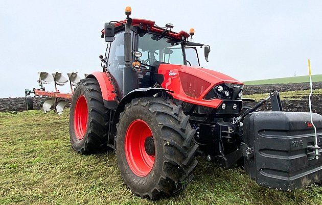 Traktor Zetor Řady 6. Dá se říct, že Zetor tímto strojem posouvá svou techniku výrazně dopředu. Foto Se svolením Zetor Tractors, zdroj: Se svolením Zetor Tractors