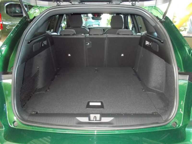 Opel Astra (2026) Nova Edition ST Hybrid 1.2 TUR - fotka 8 z 30