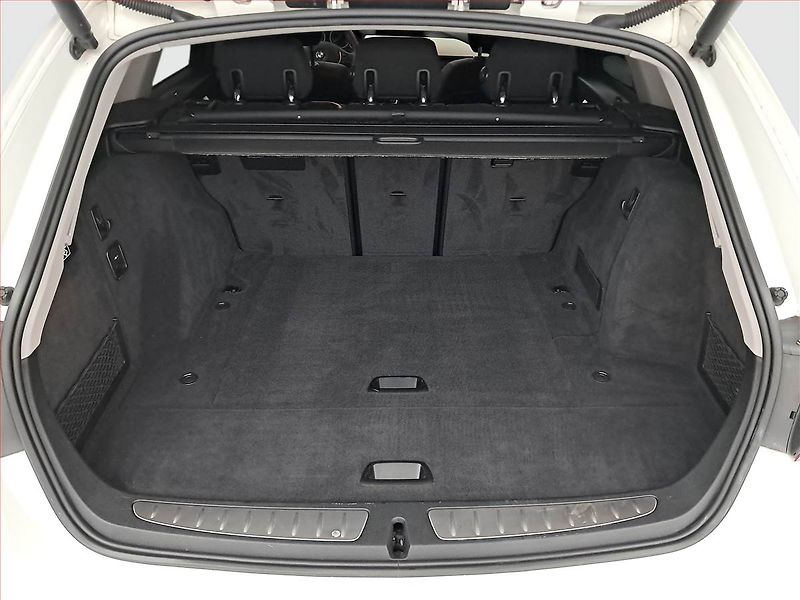 BMW Řada 3 (2017) 318 d, Automat, Navi, Tempomat - fotka 14 z 24
