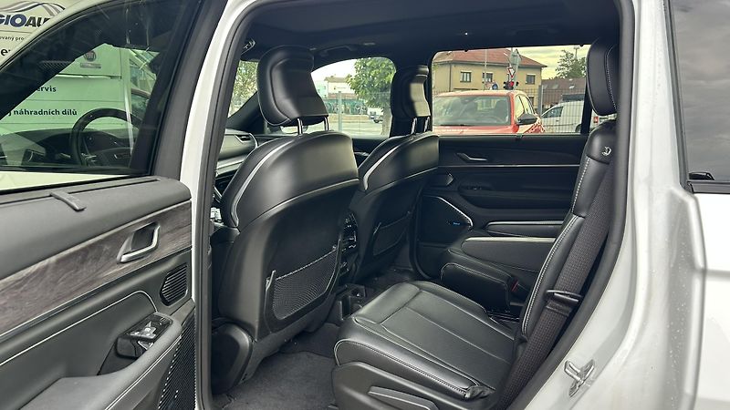 Jeep Grand Cherokee 5.7Hemi V8 L - fotka 13 z 16