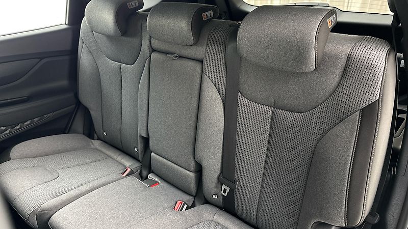 Hyundai Santa Fe 2.2 CRDI AUT Comfort - fotka 16 z 27