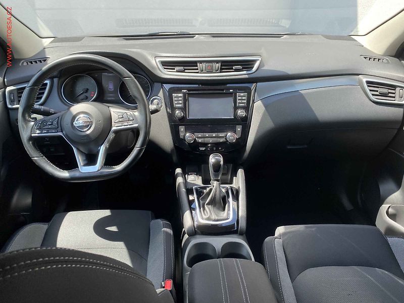 Nissan Qashqai (2017) 1.6 dCi, N-Connecta, AT, TZ - fotka 8 z 17