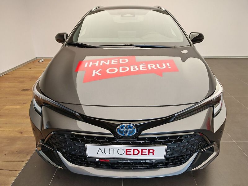 Toyota Corolla 1,8 Hybrid e-CVT Style - fotka 2 z 40