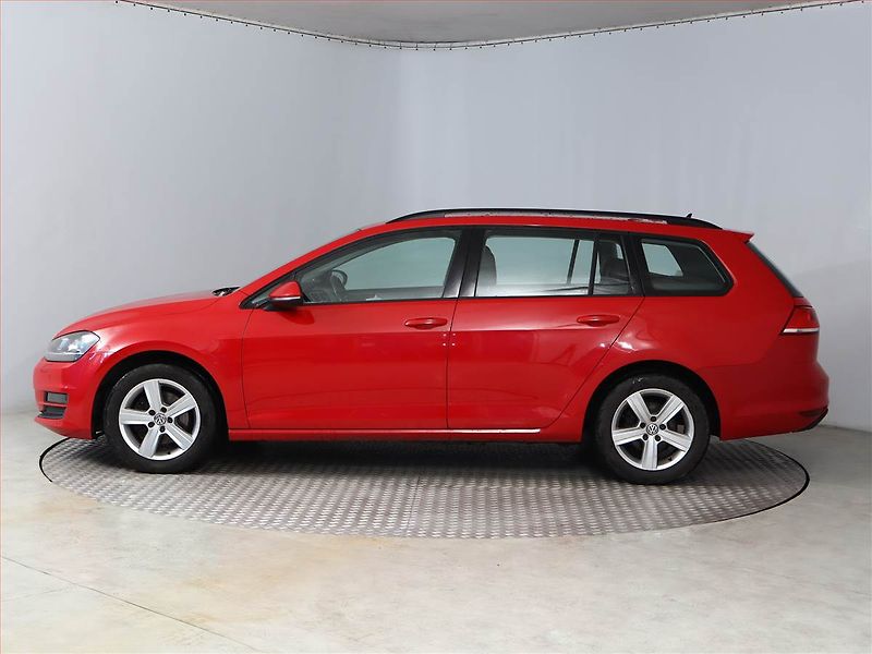 Volkswagen Golf (2015) 1.6 TDI, Automat, Navi - fotka 3 z 14