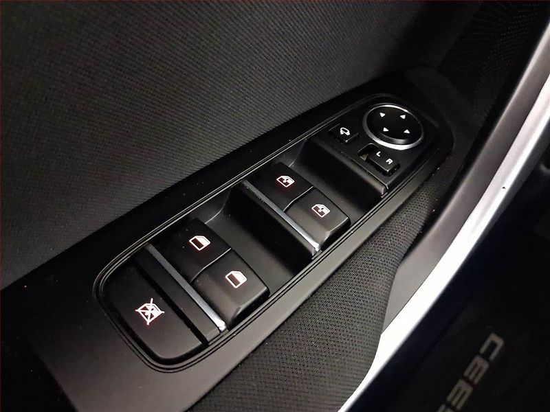 Kia Ceed (2025) 1.5 T-GDI - fotka 16 z 16