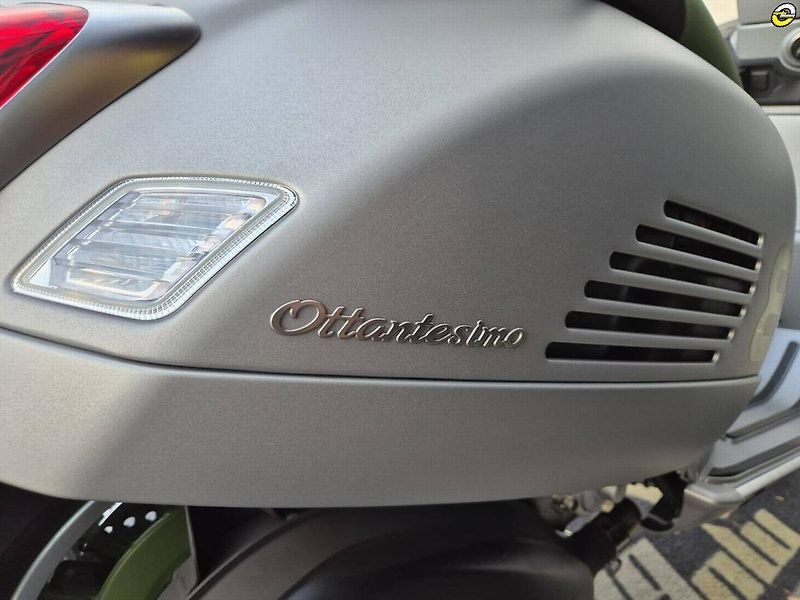 Vespa (2026) GTS 310 Edizione Ottantesimo - fotka 14 z 24