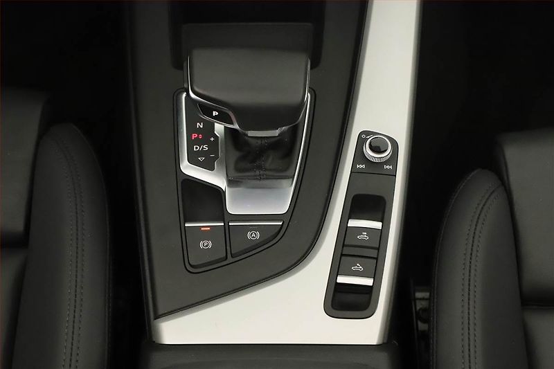 Audi A5 (2024) 40 TFSI - fotka 10 z 24