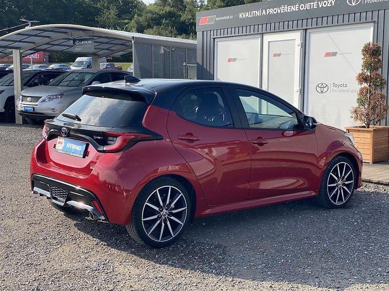 Toyota Yaris 1.5HEV, ČR-1m, GR Sport, DPH - fotka 6 z 25