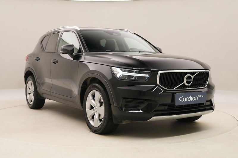 Volvo XC40 T2 MOMENTUM REZERVACE - fotka 14 z 44