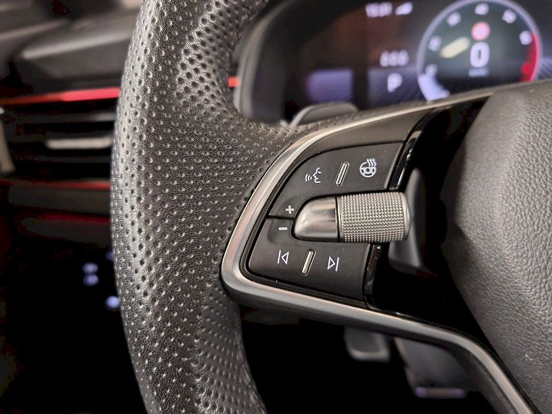 Škoda Kamiq (2025) 1.5 TSI 110 kW DSG Monte Carlo - fotka 8 z 29