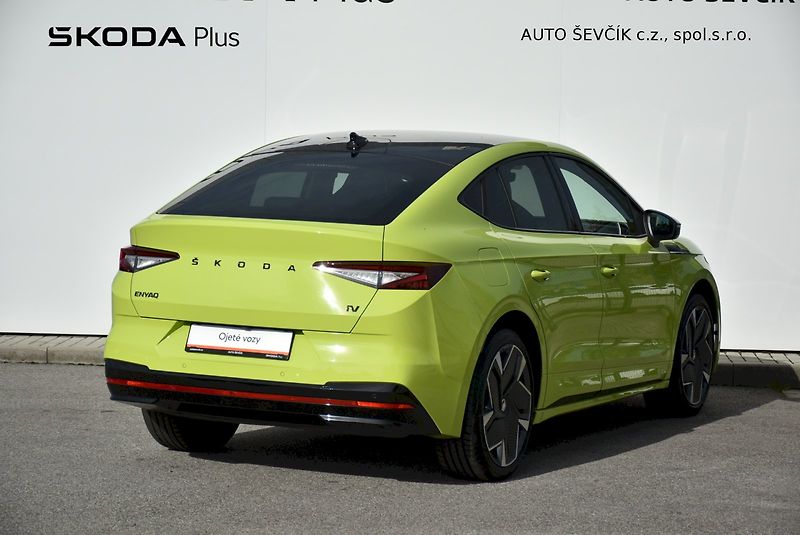 Škoda Enyaq (2023) RS 220kW 4x4 - fotka 2 z 34