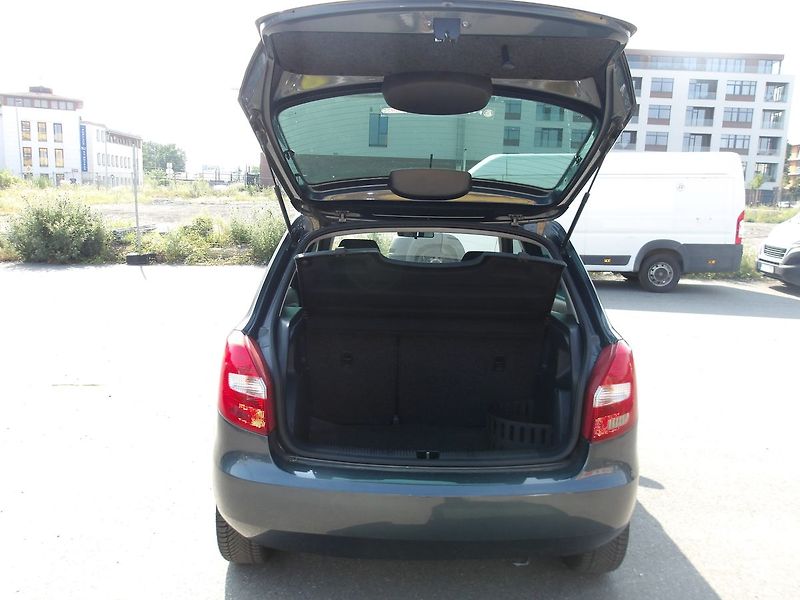 Škoda Fabia 1,4MPi 63kW KRASAVEC ! - fotka 15 z 25